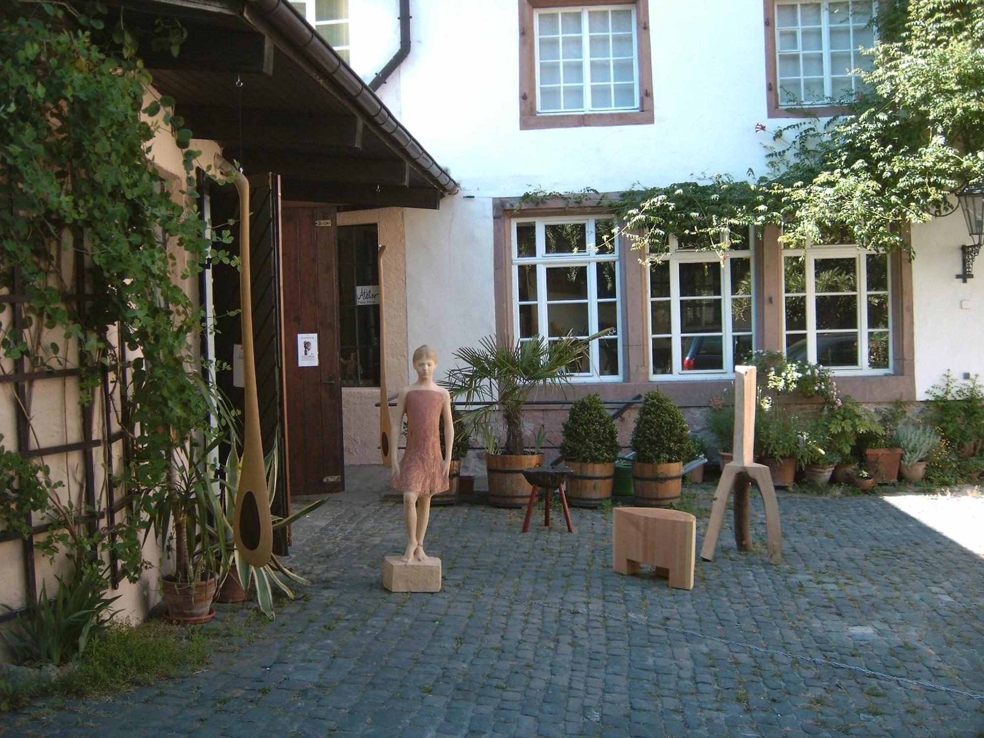 Historischer Adelshof am Marktplatz, Atelier 70 m² Weinheim Exterior foto
